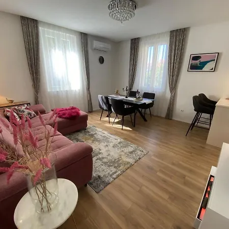 Apartment In The City Center Split Exterior photo